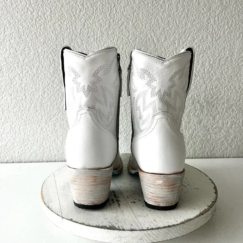 Lane SMOKESHOW White Cowboy Booties Western Cowgirl Short Ankle Boots Womens 9